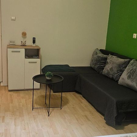 Zizi Apartman Debrecen Exterior foto