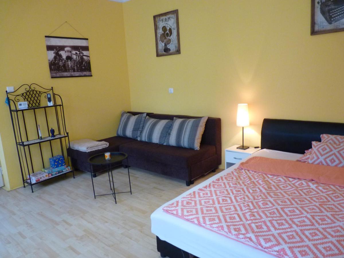 Zizi Apartman Debrecen Exterior foto